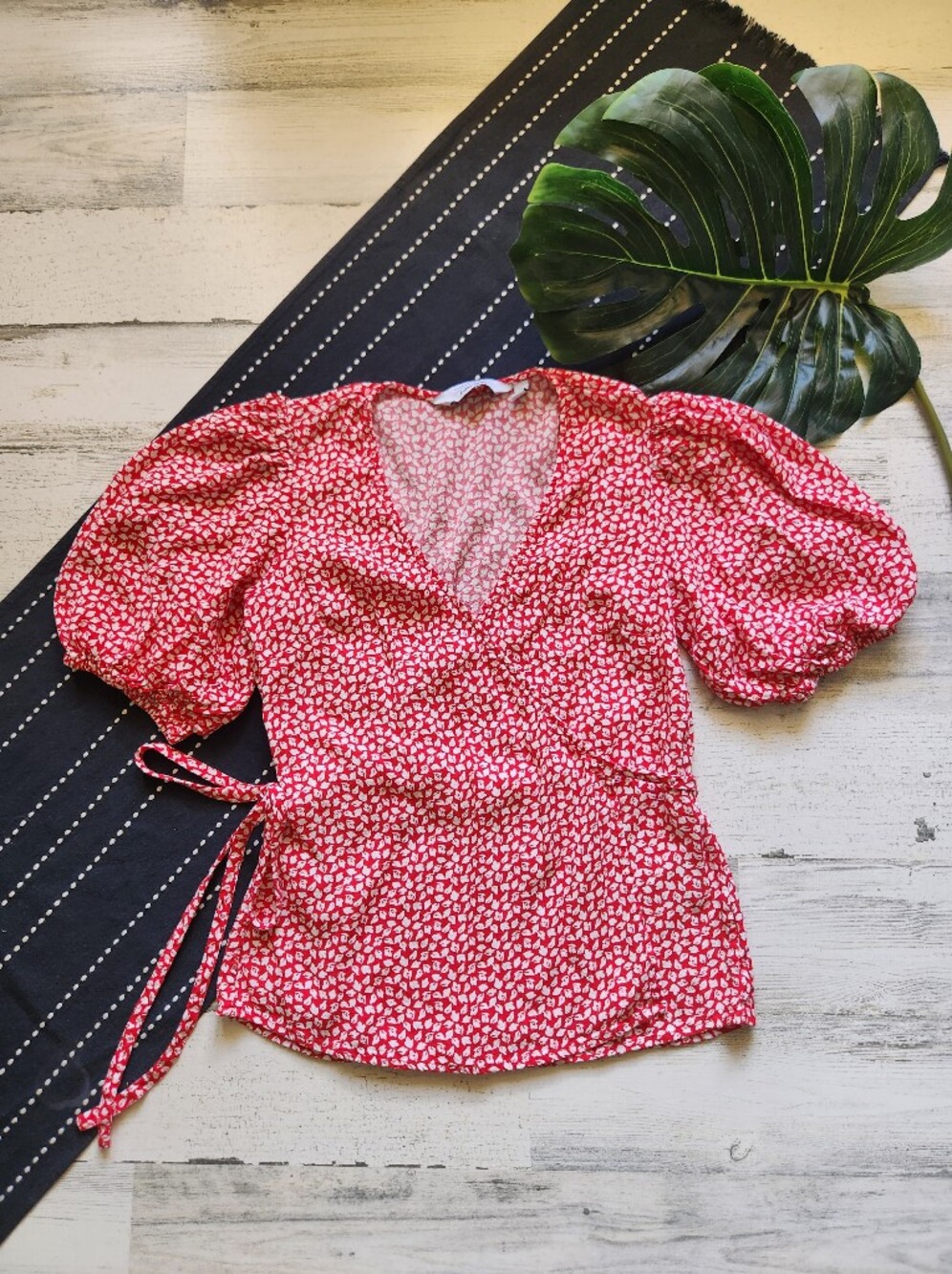 & Other Stories Printed Puff Sleeve Wrap Top Blouse Red White Size 2